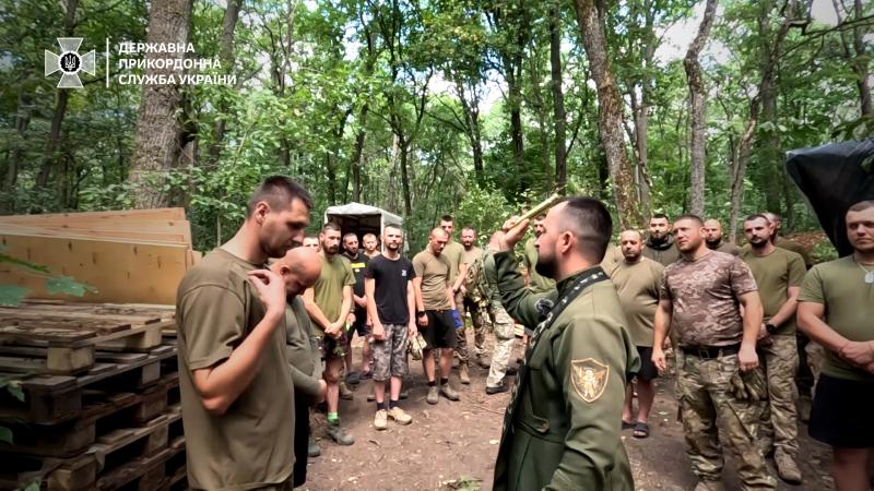 (ВІДЕО) Де наші захисники - там і наші духовні наставники