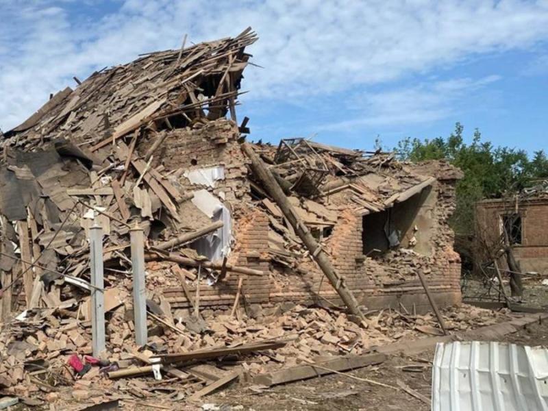 В районі Костянтинівки, що розташована поблизу фронту, було здійснено обстріл з боку російських військ. На жаль, є загиблі.