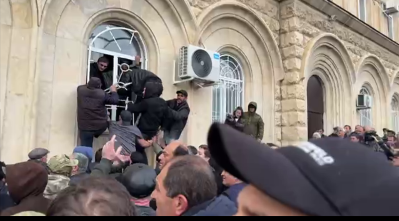 Протести в сепаратистському районі Грузії у зв'язку з угодою про інвестиції з Російською Федерацією.